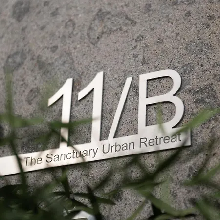 The Sanctuary Urban Retreat Hotell *